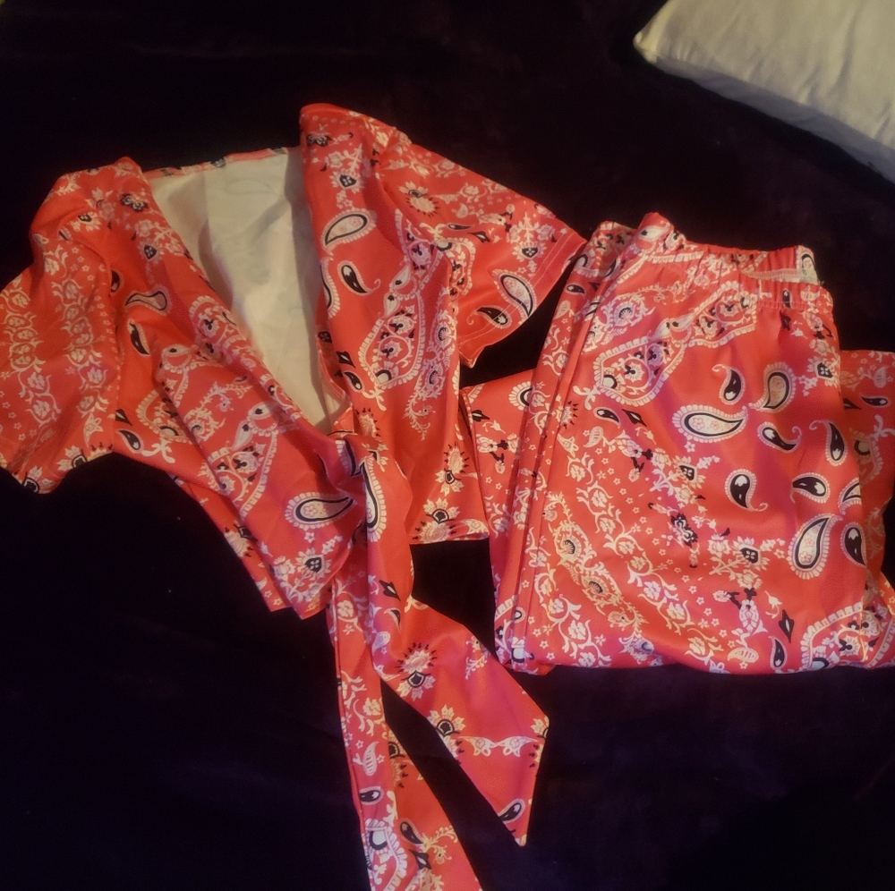 Shein set - Picture 2 of 3